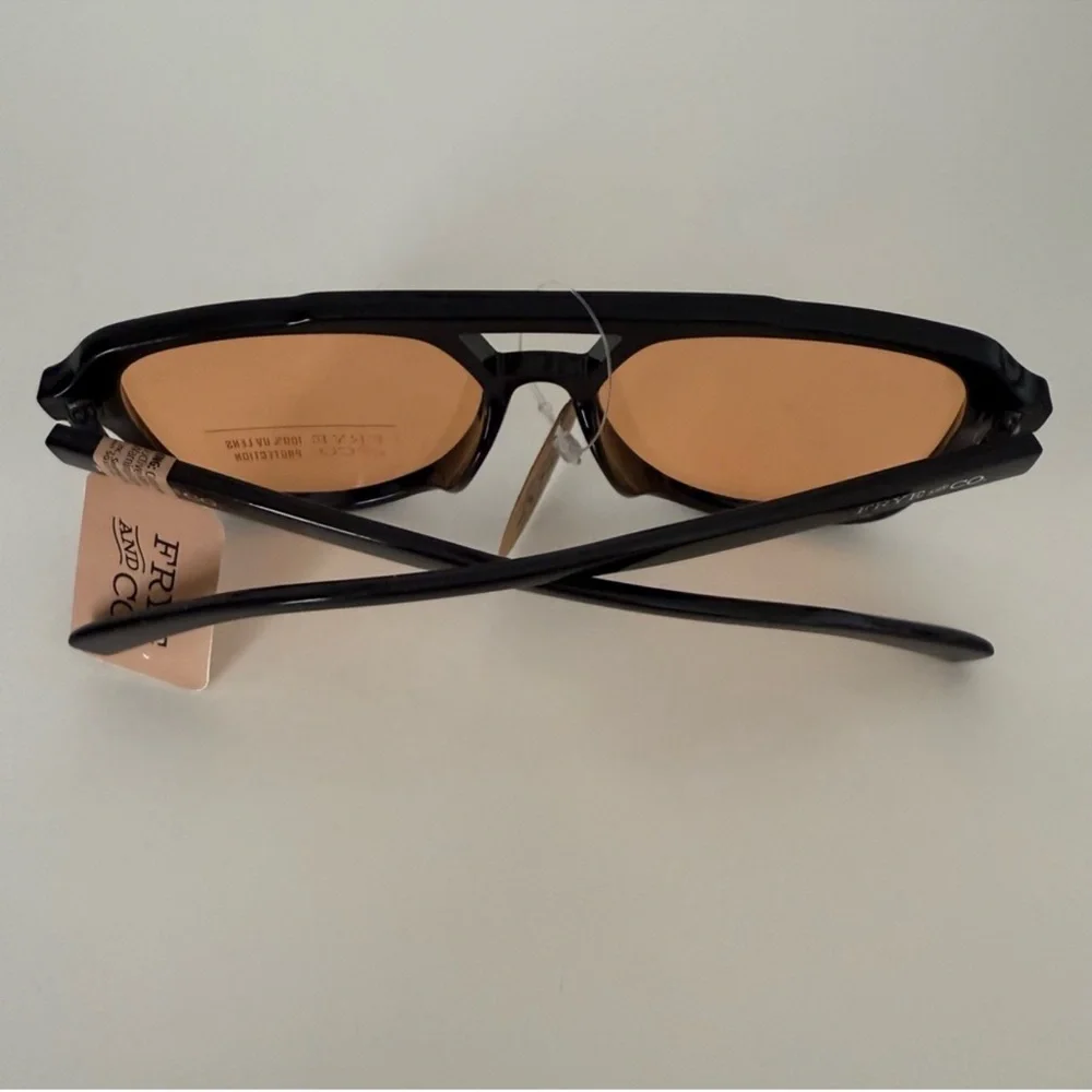 NEW Frye and Co Retro Navigator Aviator Sunglasses